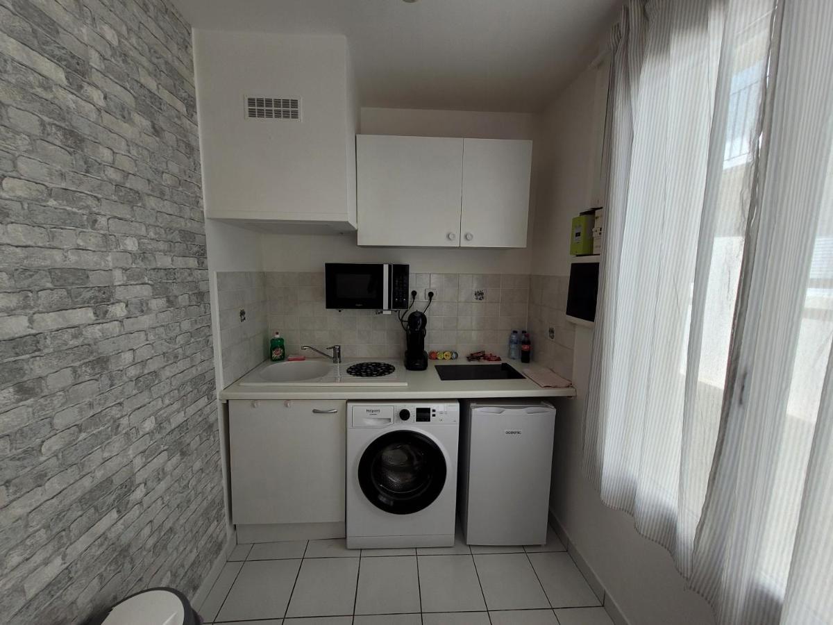 Appartement Spacieux 28M2 Avec Chambre Separee 이씨레물리노 외부 사진
