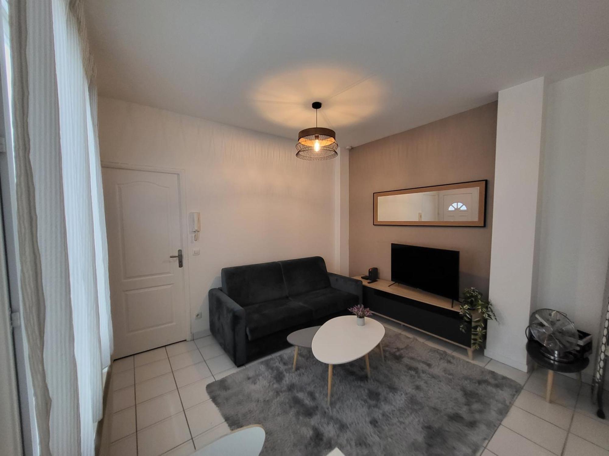 Appartement Spacieux 28M2 Avec Chambre Separee 이씨레물리노 외부 사진