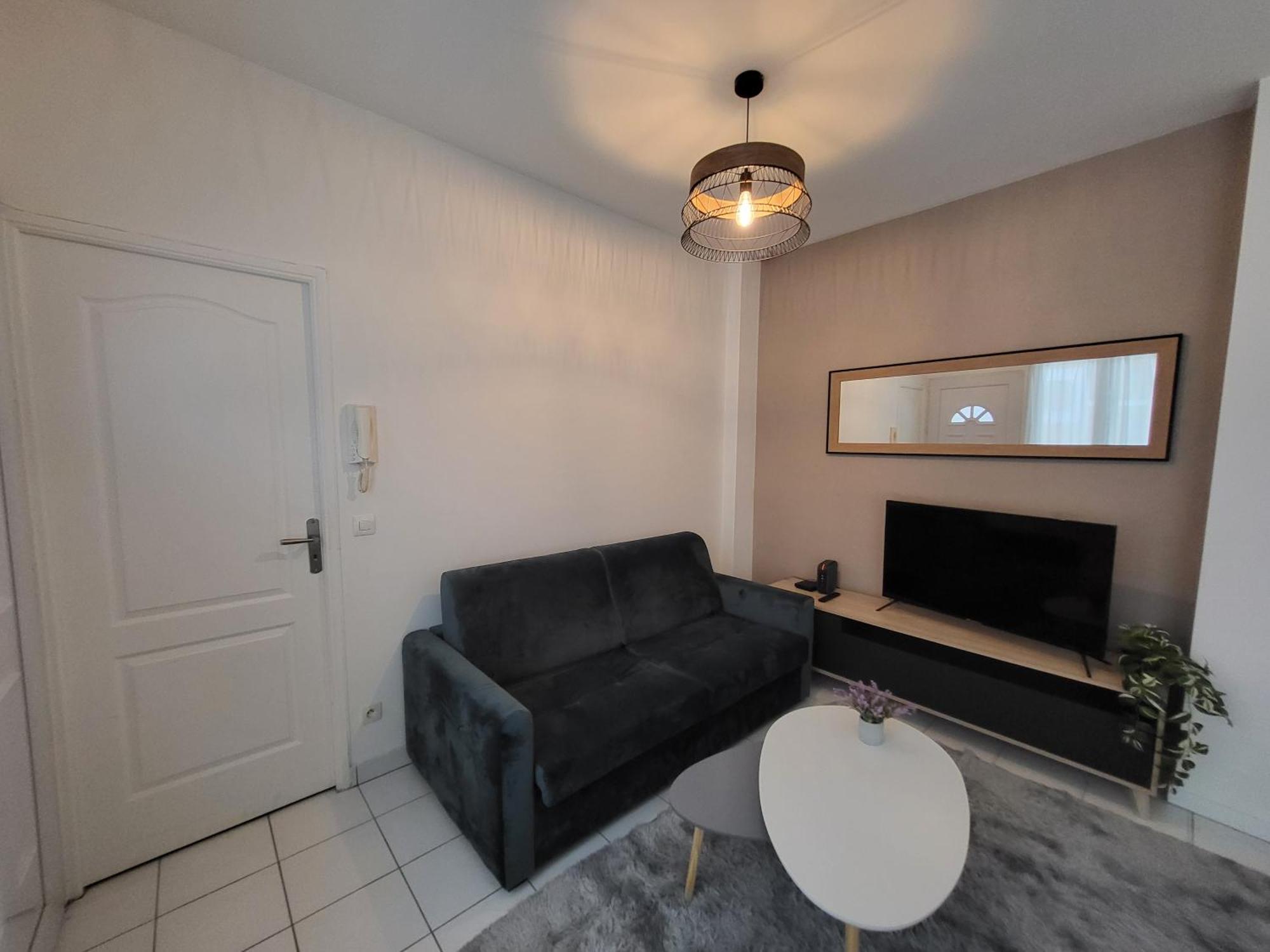 Appartement Spacieux 28M2 Avec Chambre Separee 이씨레물리노 외부 사진