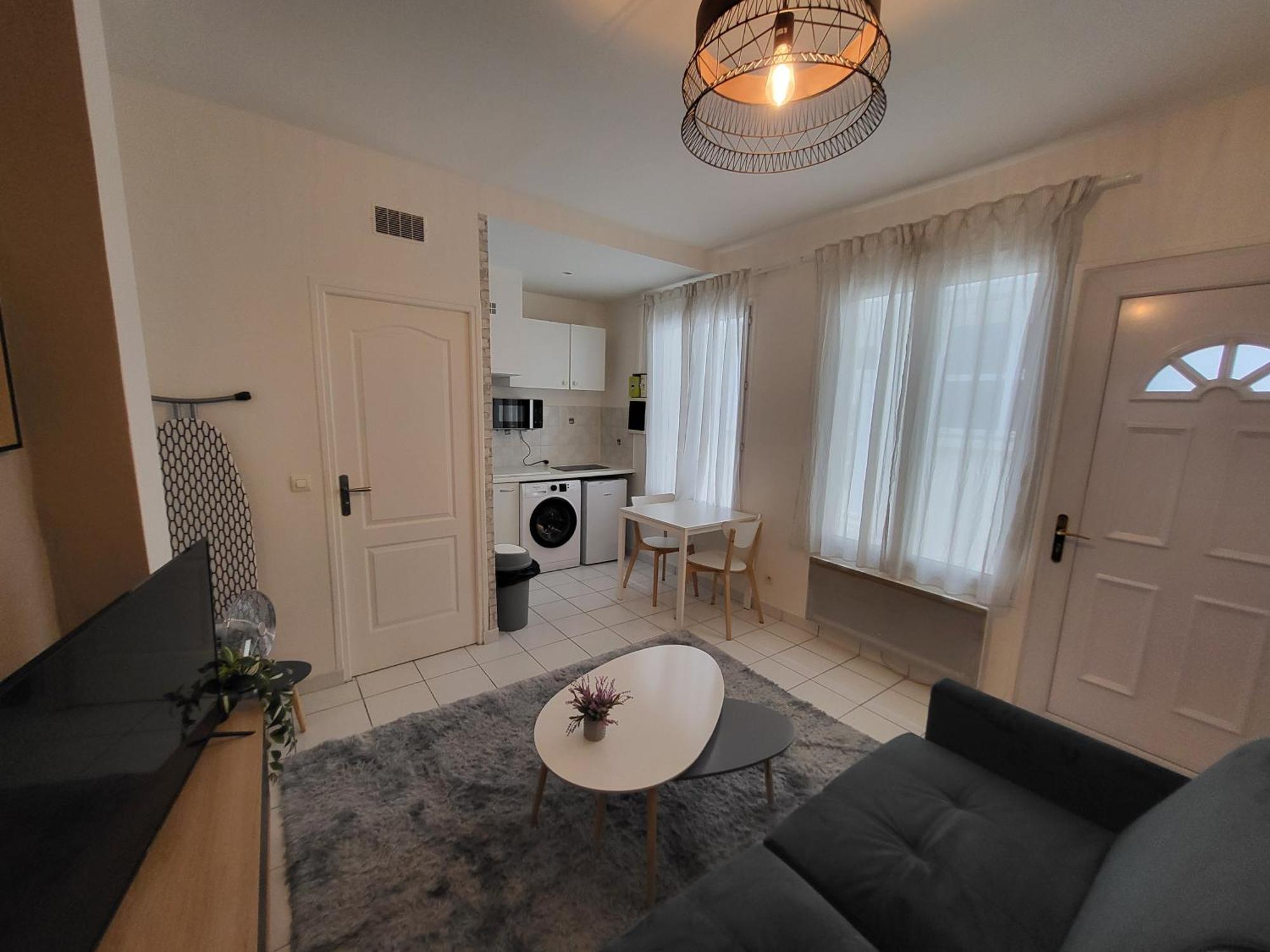 Appartement Spacieux 28M2 Avec Chambre Separee 이씨레물리노 외부 사진